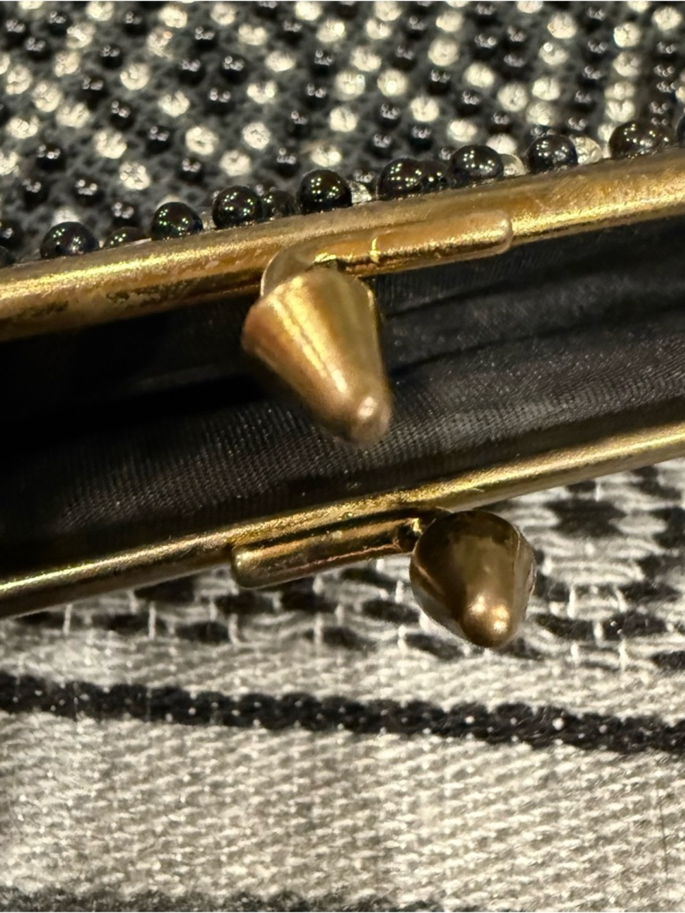 Vintage St. Thomas Cordé Bead Black Evening Clutch with Gold Frame - Picture 4 of 5